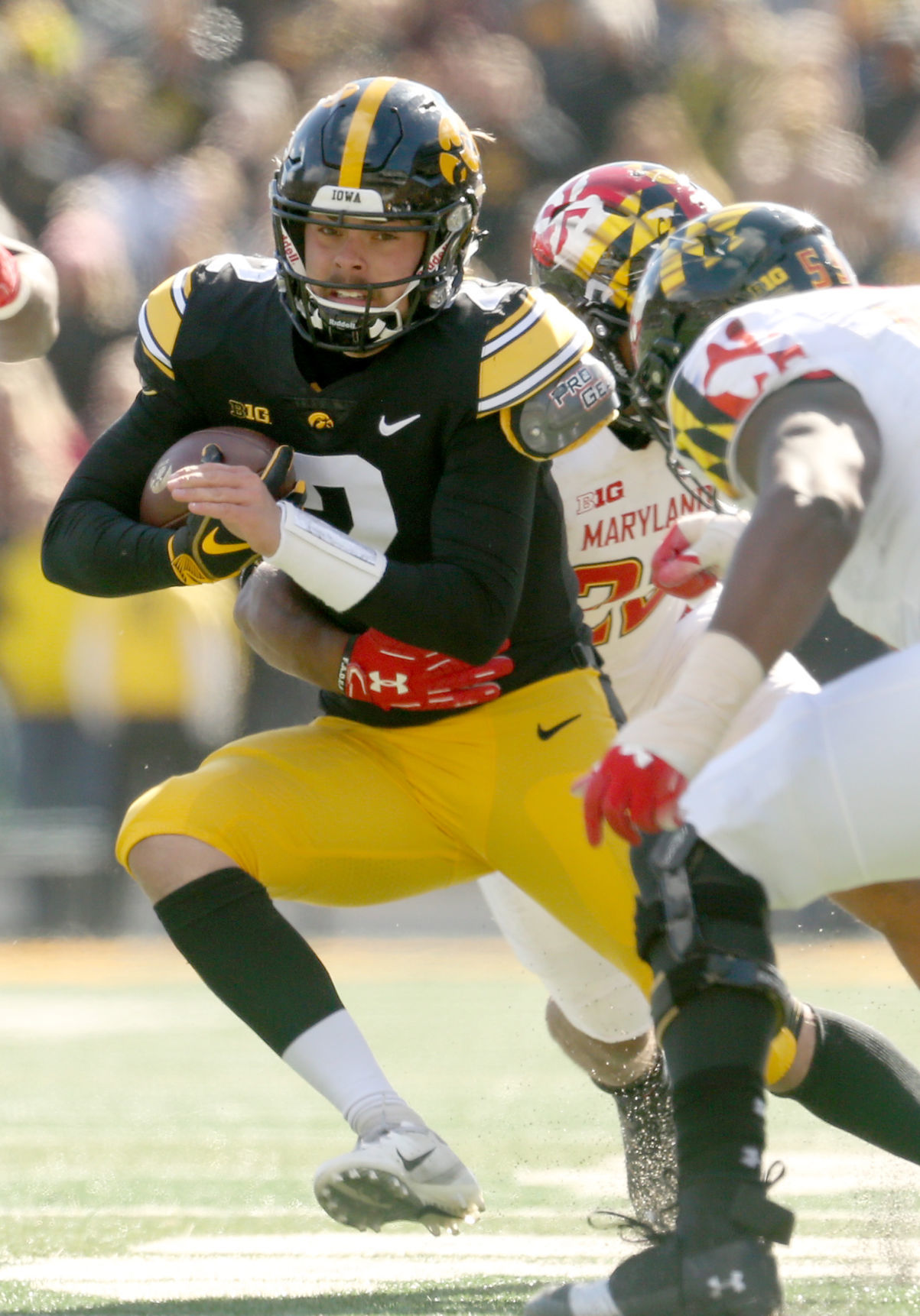 102018-Iowa-Maryland FB-018